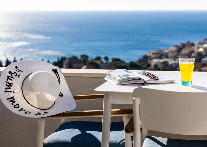 Breathtaking Sea View Apartment Near The Old City