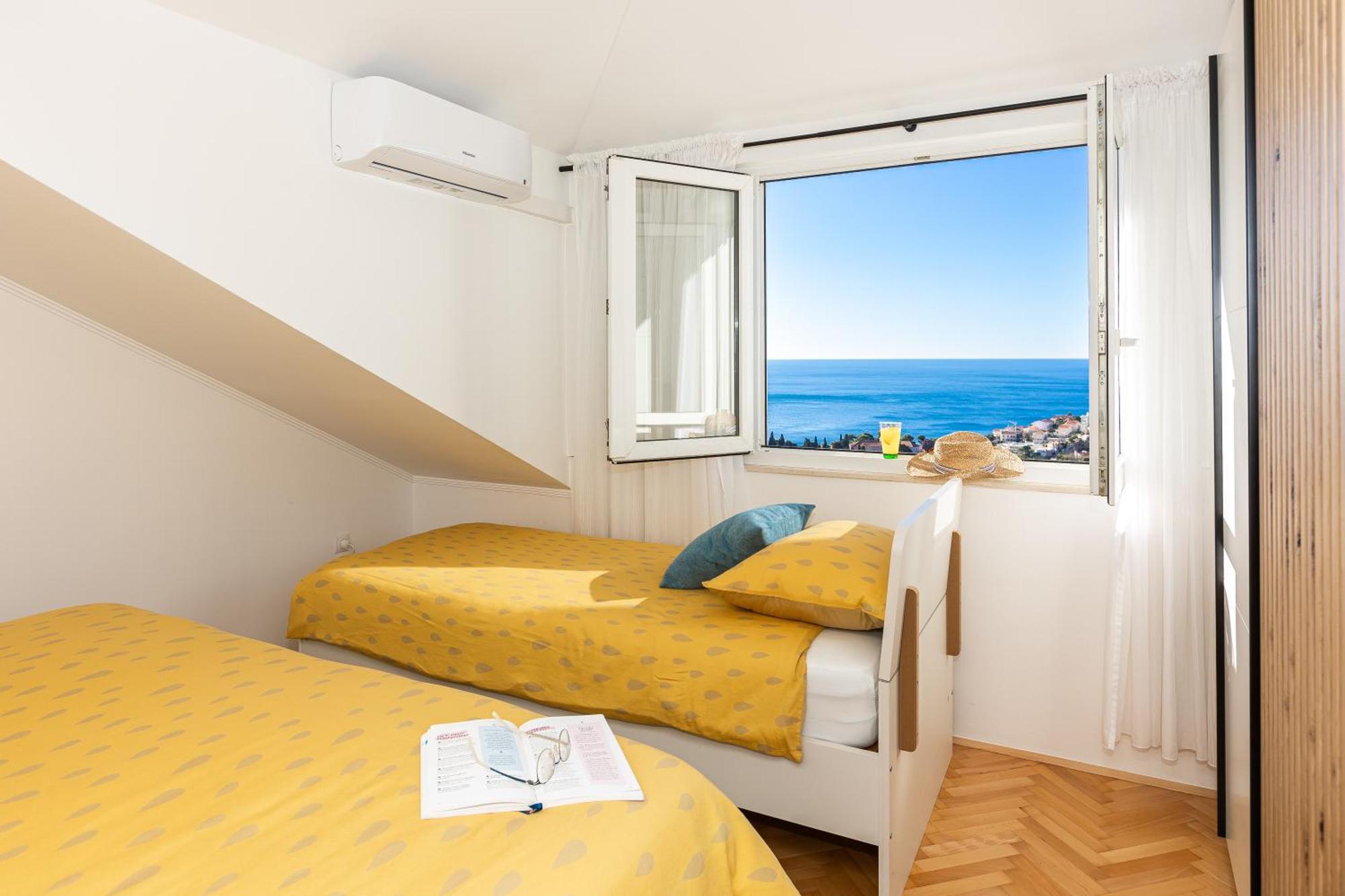 Apartmán Breathtaking Sea View Near The Old *