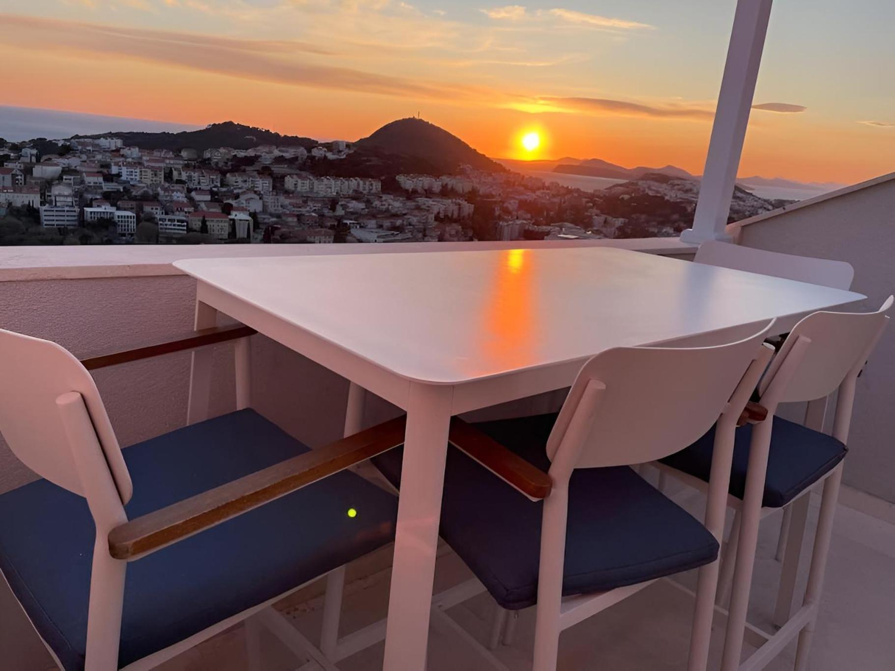 Appartement Breathtaking Sea View Near The Old